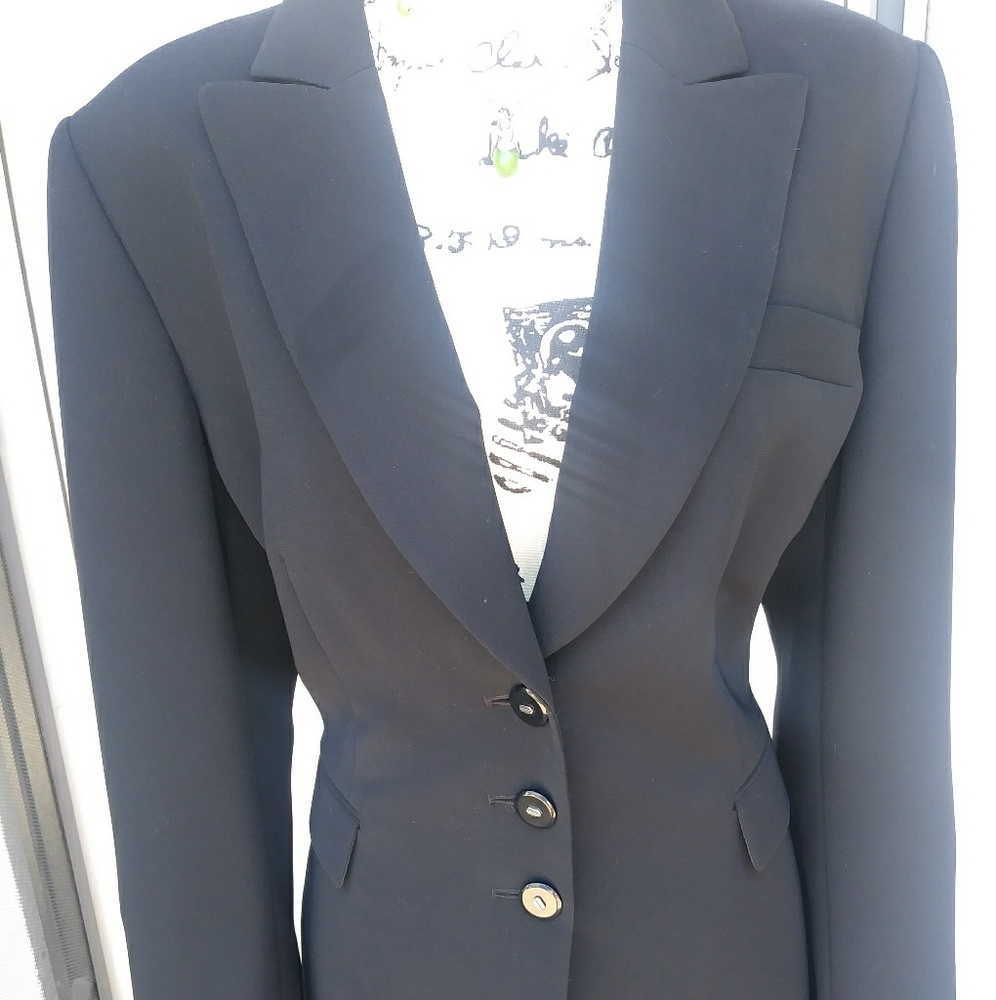 Tahari Blazer